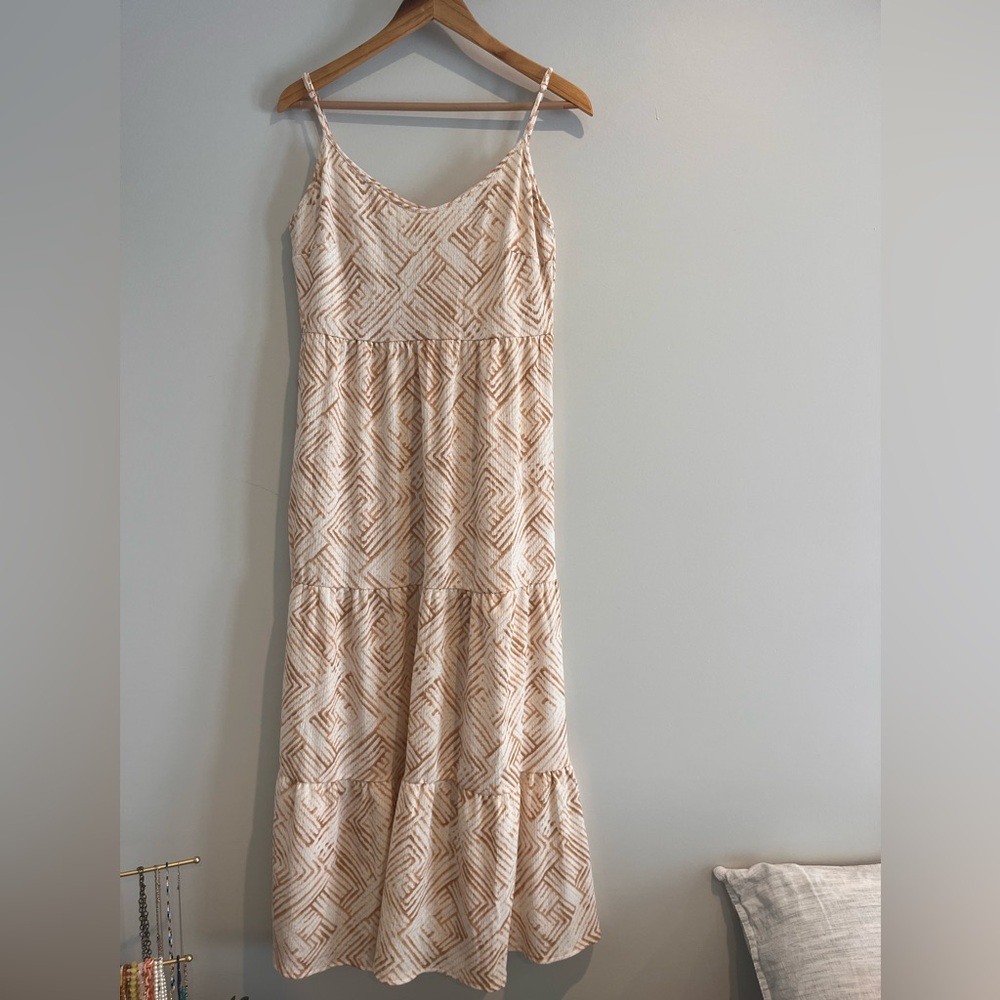 Harlow & Rose Tan White Aztec Boho Print Midi Sleeveless Dress Medium Tiered